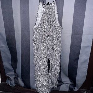 Old Navy Black&White Square patterned Romper